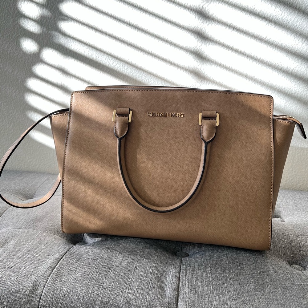 Michael Kors structured cross body purse with removable cross body strap
